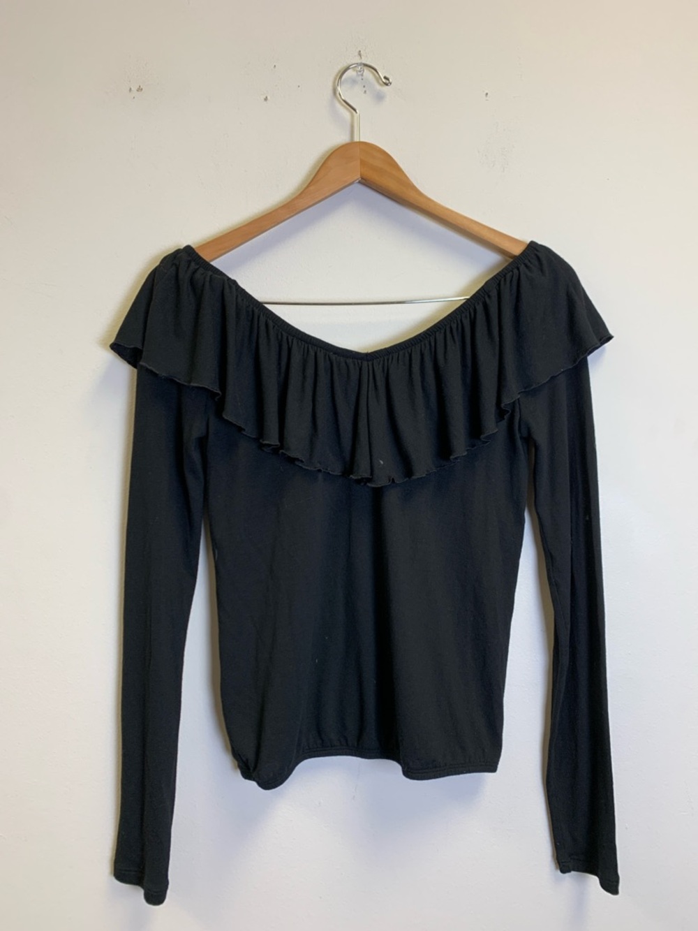 Express Black Ruffled Off-Shoulder Long Sleeve Top - Picture 4 of 5